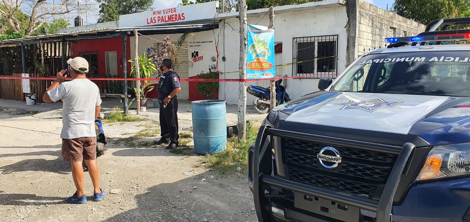 Al revisar la motocicleta se encontró en el interior varias dosis de marihuana y cocaína Al revisar la motocicleta se encontró en el interior varias dosis de marihuana y cocaína
