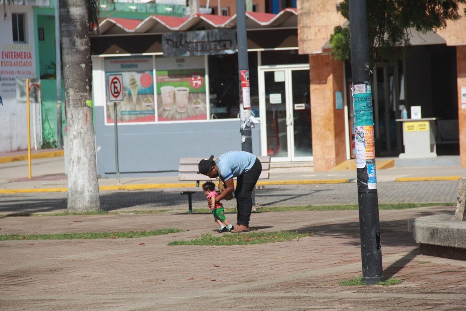 Padres de Carrillo Puerto esperan más de un año para tramitar el acta de nacimiento de sus hijos