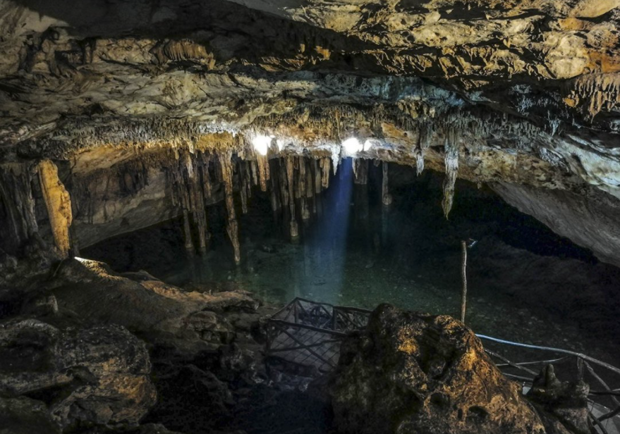 Conoce el cenote Papakal; está ubicado en "La Casa Oscura de la Culebra"
