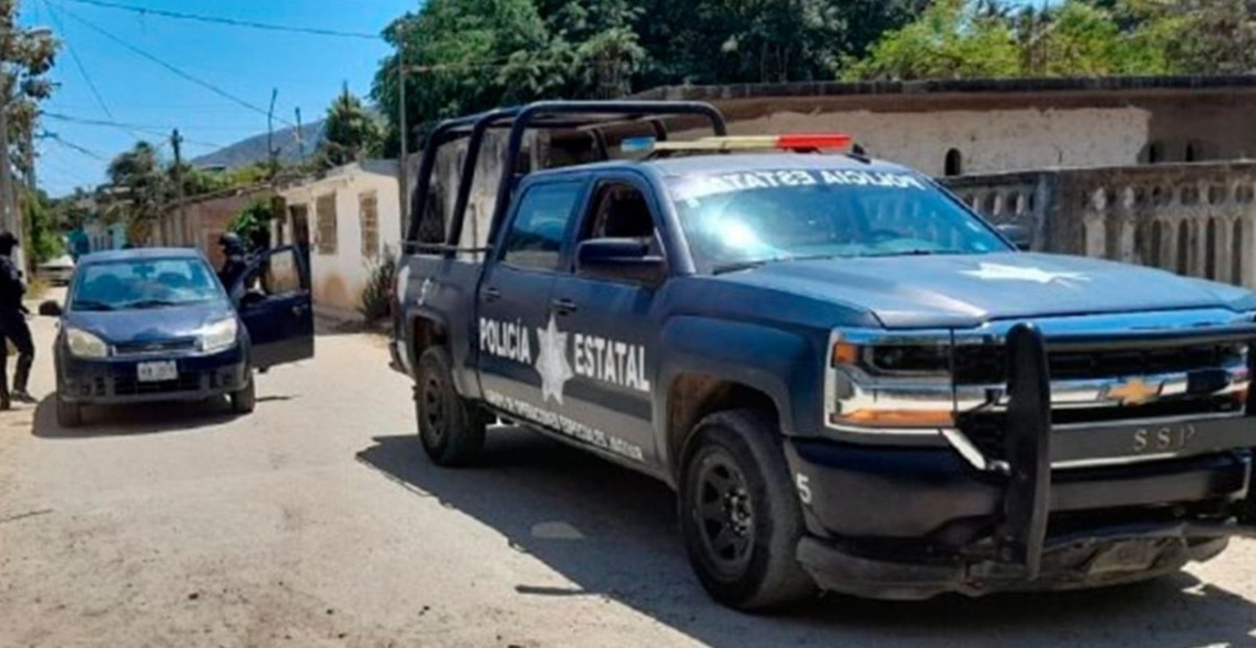 Según el reporte tres estaban en la cajuela y otro en el asiento de atrás Según el reporte tres estaban en la cajuela y otro en el asiento de atrás