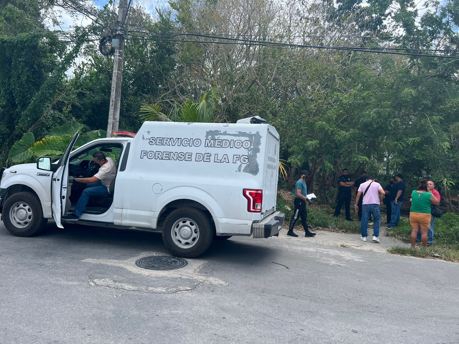 Dos unidades de la policía que se encontraban cerca del sitio, acudieron para verificar el reporte