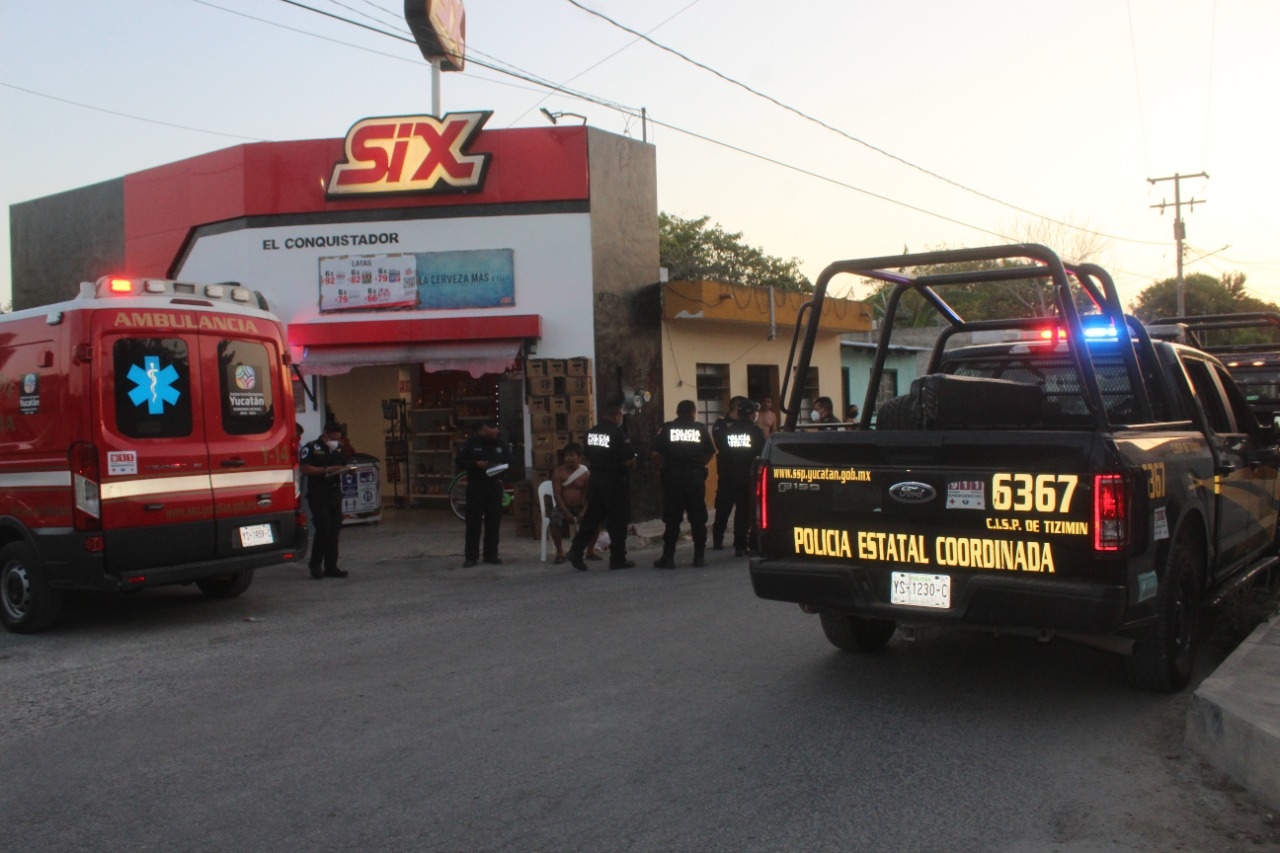 El hombre tuvo que ser atendido por una ambulancia