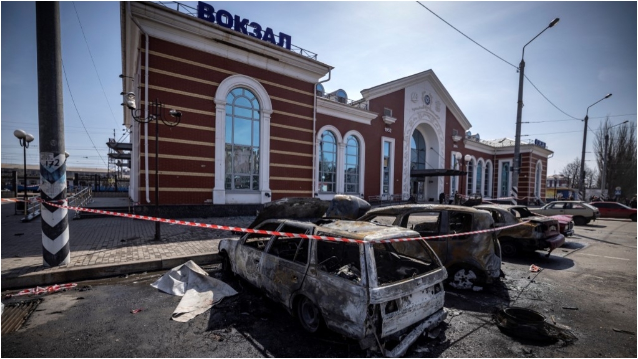 En la estación del tren atacada había decenas de civiles que intentaban salir de la ciudad, informaron autoridades ucranianas En la estación del tren atacada había decenas de civiles que intentaban salir de la ciudad, informaron autoridades ucranianas
