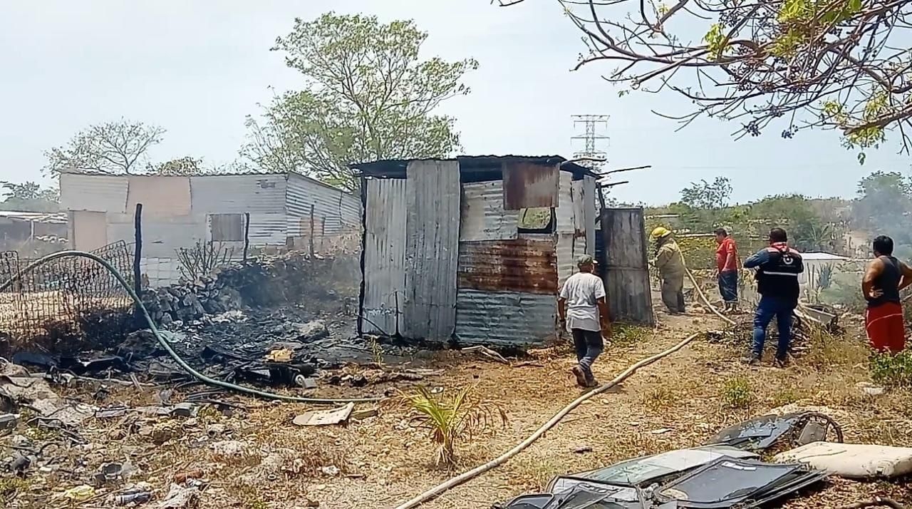 Después de unos minutos decidió comenzar el siniestro, lo que llamó la atención de los vecinos del predio