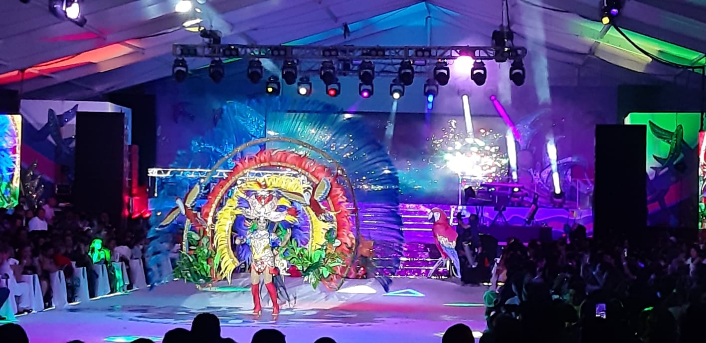 Luego de la pasarela de los candidatos a Reyes del carnaval, hizo su presentación el artista colombiano Sebastián Yatra Luego de la pasarela de los candidatos a Reyes del carnaval, hizo su presentación el artista colombiano Sebastián Yatra