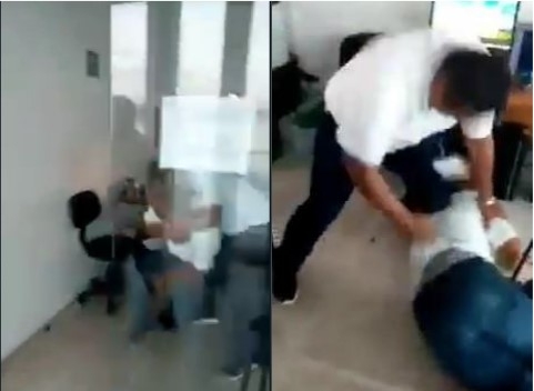 Los trabajadores golpearon a su compañero por juego. Foto: Captura de pantalla Los trabajadores golpearon a su compañero por juego. Foto: Captura de pantalla