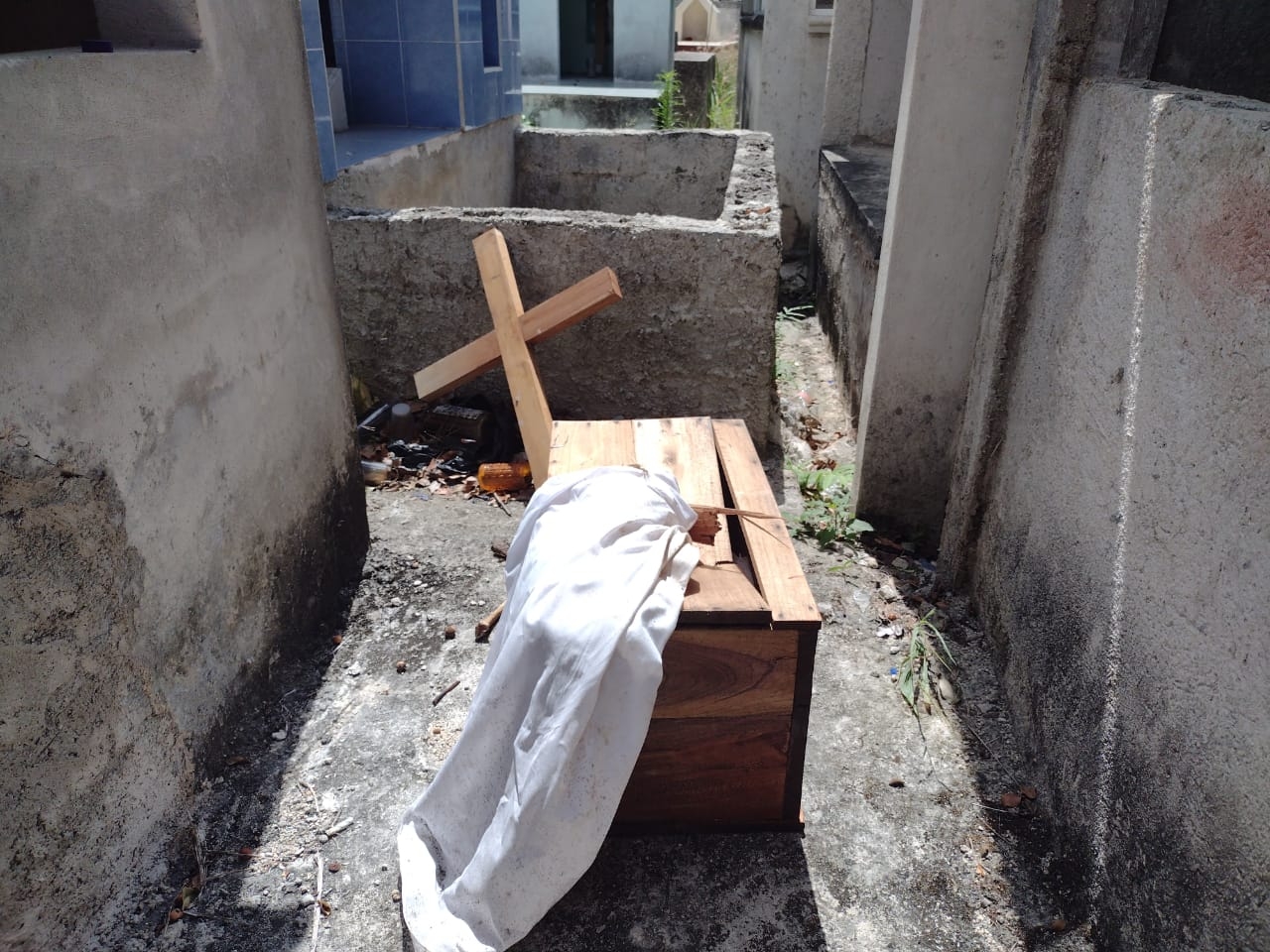 Un osario fue encontrado fuera de una tumba en el Cementerio del municipio de Felipe Carrillo Puerto, Quintana Roo Un osario fue encontrado fuera de una tumba en el Cementerio del municipio de Felipe Carrillo Puerto, Quintana Roo