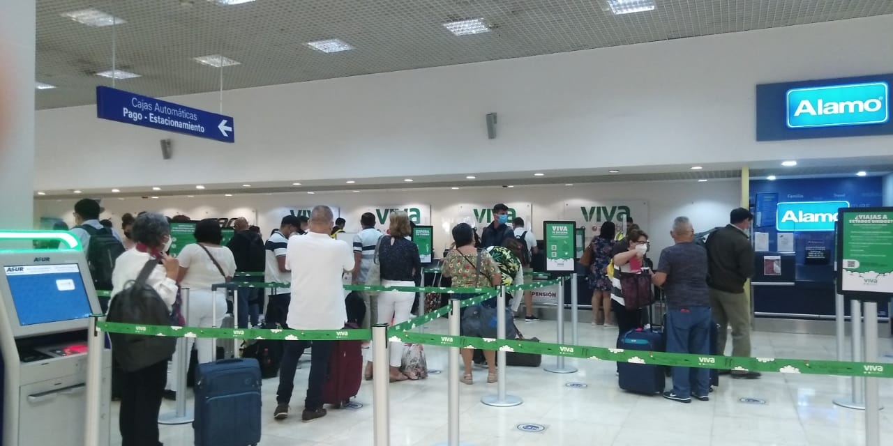 El primer vuelo aterrizará cerca de aproximadamente 20 minutos antes de su hora programada