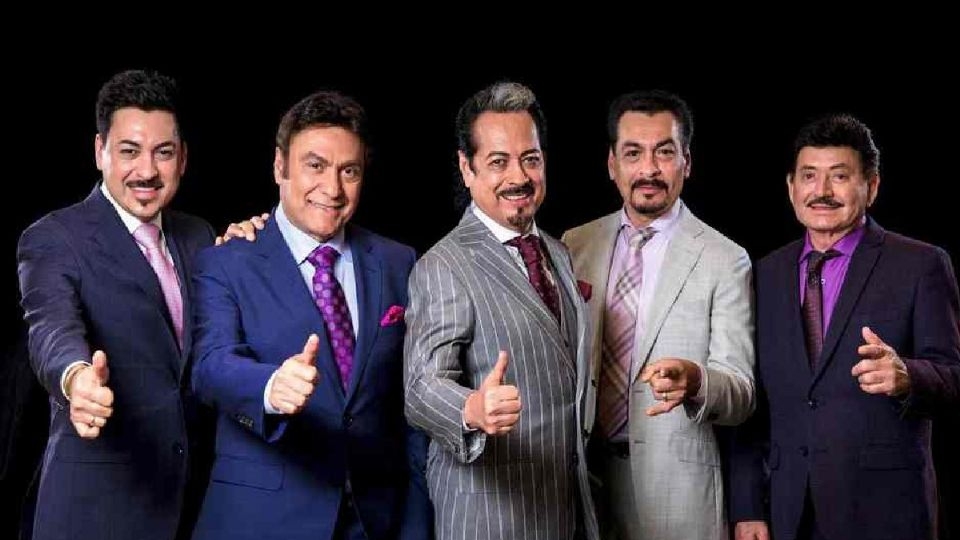 Los Tigres del Norte es una agrupación fundada hace más de 50 años y es reconocida por cantar historias en sus corridos Los Tigres del Norte es una agrupación fundada hace más de 50 años y es reconocida por cantar historias en sus corridos