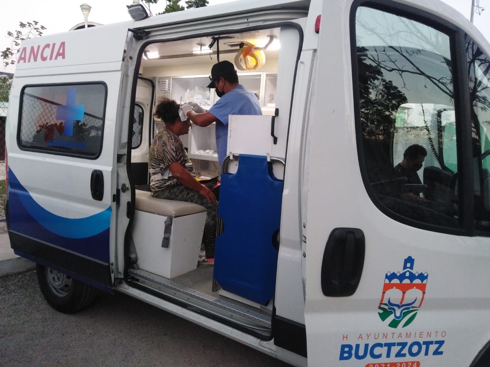 Requirió traslado al centro de salud para que se le realizara sutura en la herida Requirió traslado al centro de salud para que se le realizara sutura en la herida