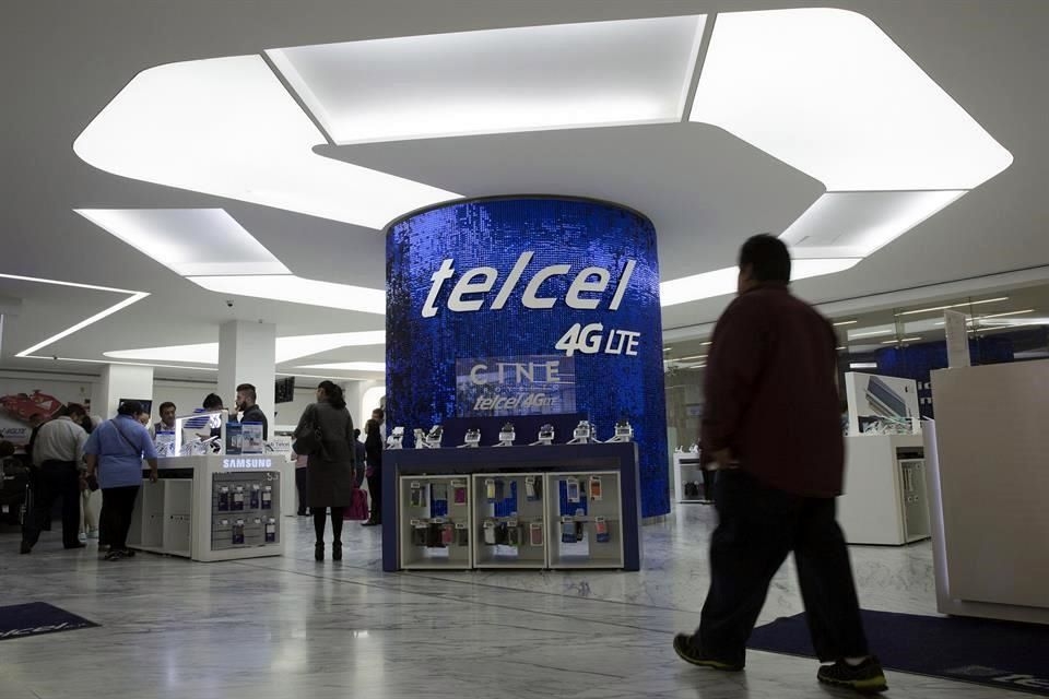 Usuarios de Telcel reportaron fallas con el servicio de la compañía de telefonía móvil, lo que provocó que no pudieran hacer ni recibir llamadas Usuarios de Telcel reportaron fallas con el servicio de la compañía de telefonía móvil, lo que provocó que no pudieran hacer ni recibir llamadas