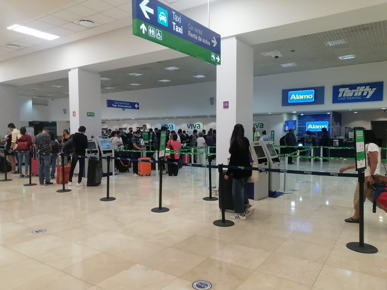Las principales conexión son la Ciudad de México, Monterrey y Guadalajara desde el aeropuerto de Mérida