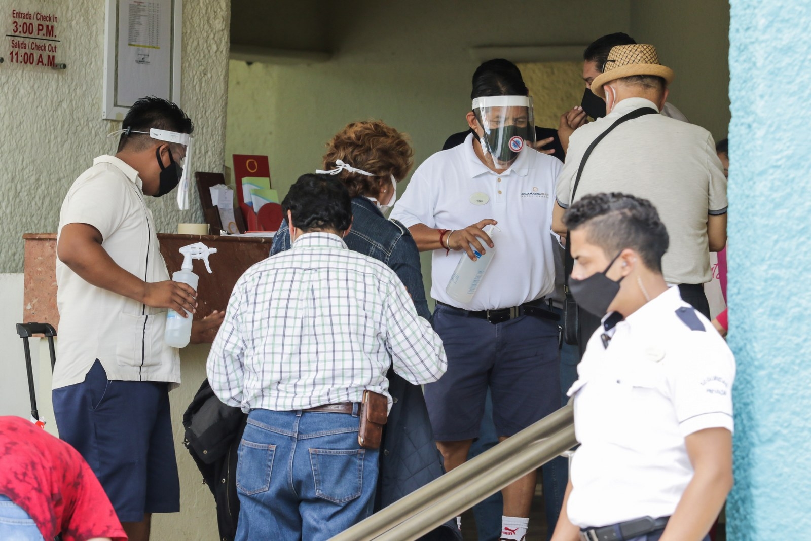 En la Península de Yucatán operan redes que enganchan a personas de Cuba con el pretexto de mejores condiciones de vida