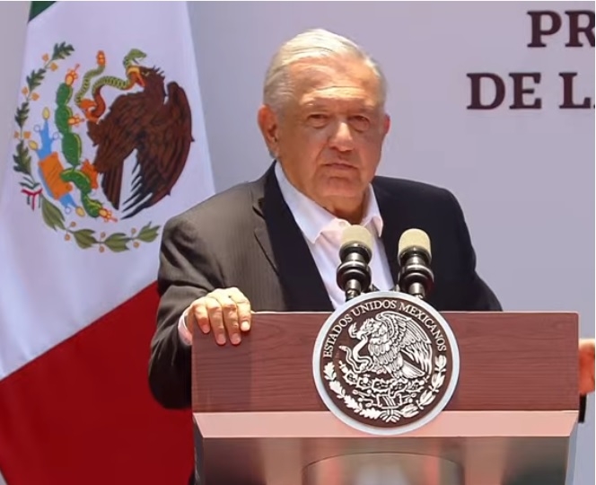 AMLO ofrece nuevamente asilo político al creador de WikiLeaks