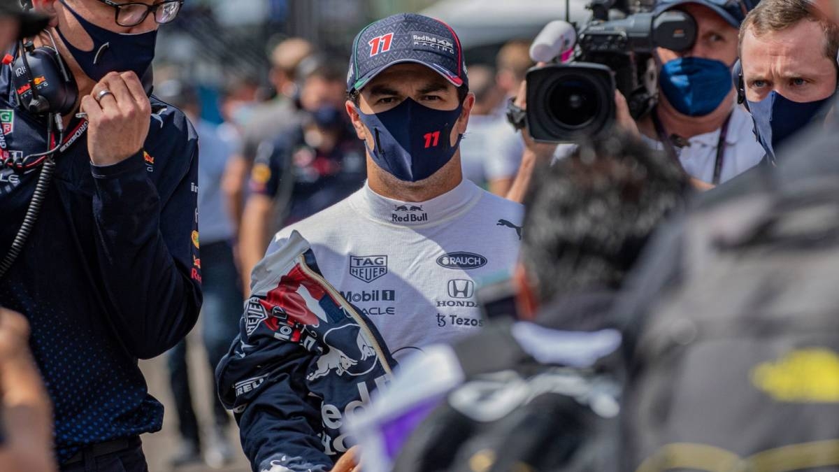 El piloto mexicano de la F1 y su esposa le dieron la bienvenida a Emilio, su tercer hijo, en redes sociales El piloto mexicano de la F1 y su esposa le dieron la bienvenida a Emilio, su tercer hijo, en redes sociales
