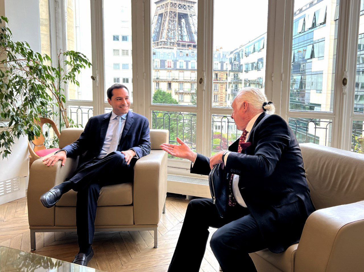 Mauricio Vila se reunió con  Lorenzo Vignal, Vicepresidente de SALVEO, en París, Francia
