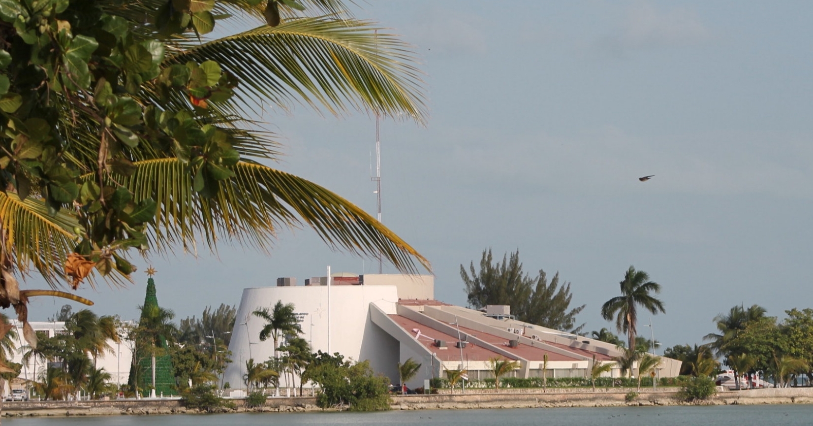 En las elecciones del 5 de junio se elegirá a diputados locales y al nuevo Gobernador de Quintana Roo En las elecciones del 5 de junio se elegirá a diputados locales y al nuevo Gobernador de Quintana Roo