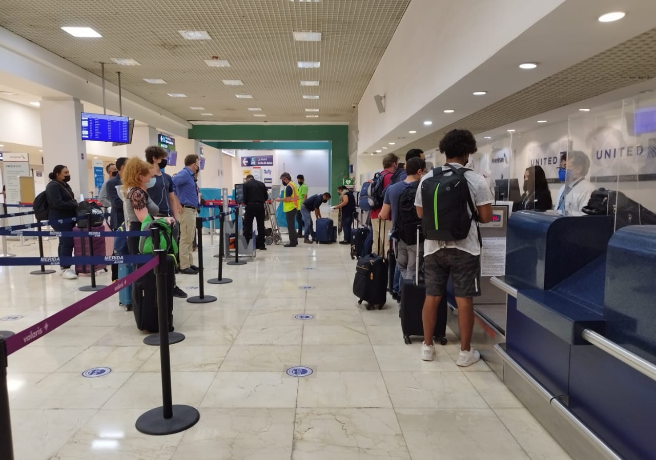 El primer vuelo en salir fue la conexión Mérida-CDMX