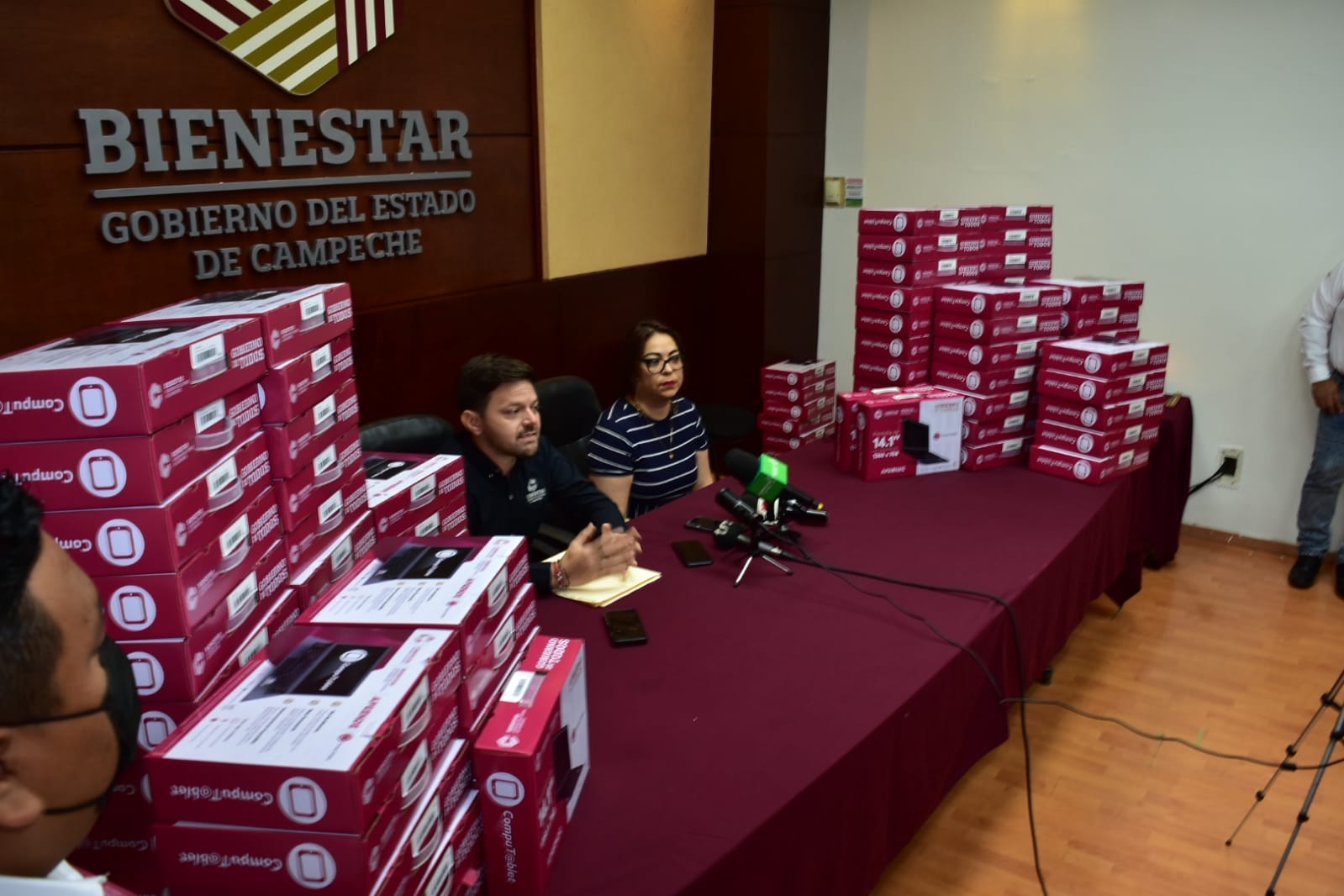 De un total de 500 computadoras, aún restan cerca de 90 para ser entregadas a jóvenes de Campeche que lo requieran
