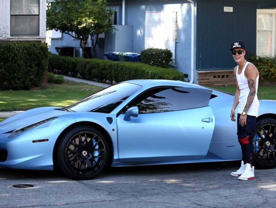 El cantante ya no podrá conducir ningún Ferrari