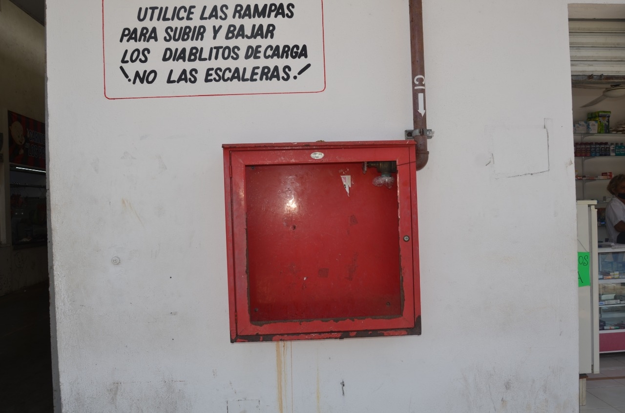 Desde hace tres años carece de los equipos contra incendios Desde hace tres años carece de los equipos contra incendios