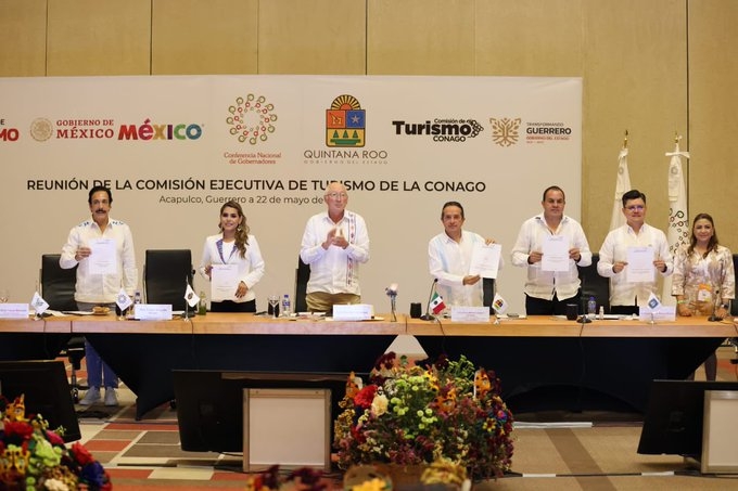 En la inauguración de la 46 edición del Tianguis Turístico, la Conago realizó una plática con el embajador de EU en México. Foto: @USAmbMex