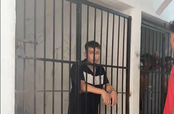 El joven fue agredido por policías, de acuerdo a su testimonio El joven fue agredido por policías, de acuerdo a su testimonio