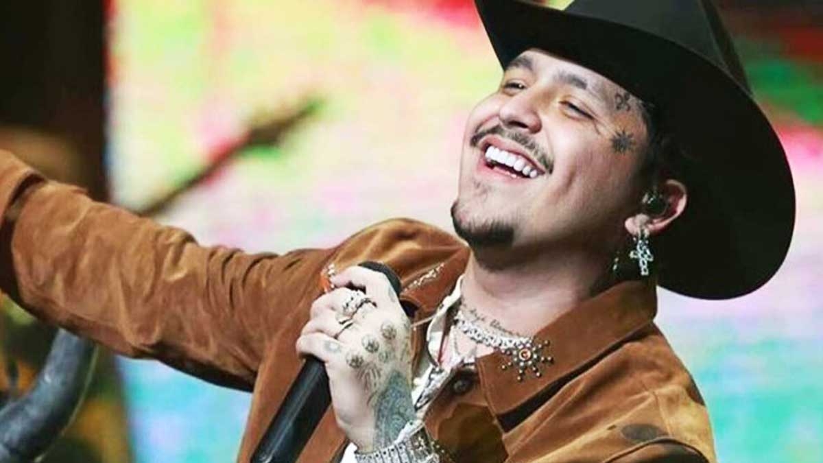 Christian Araya y Catalina, tatuadores de Christian Nodal, revelaron cuánto costó tapar el último tattoo de Belinda