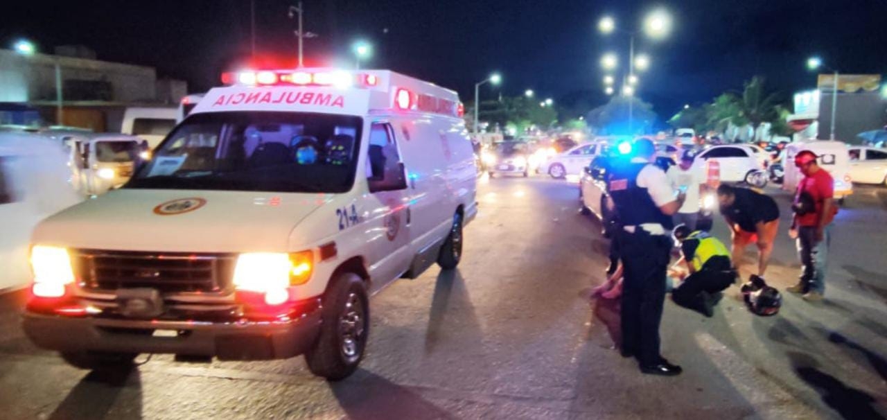 El accidente vehicular dejó una muejr en el hospital El accidente vehicular dejó una muejr en el hospital