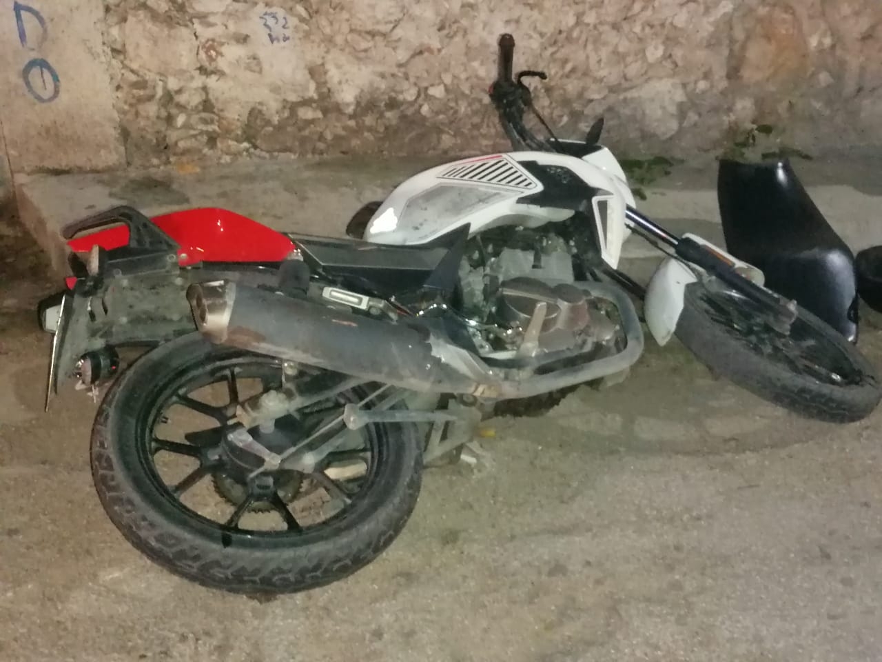 Las motocicletas quedaron en resguardo de la Policía Municipal de Motul en lo que los involucrados llegaban a un acuerdo Las motocicletas quedaron en resguardo de la Policía Municipal de Motul en lo que los involucrados llegaban a un acuerdo