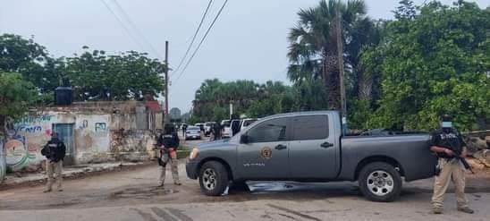 Los detenidos son Andrés Abelino P. N., de 50 años de edad, de oficio mototaxista, y José Gregorio P. R., de 19 años, de oficio pintor hojalatero