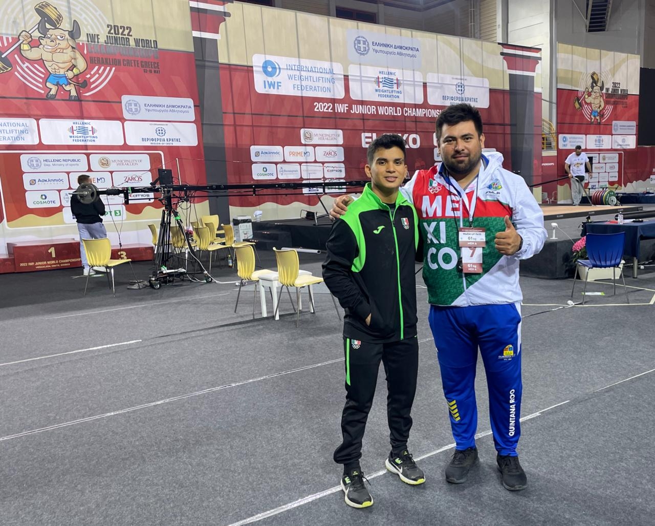 Carrazco Cetz de la mano del entrenador también quintanarroense, Jorge Rodríguez Méndez, levantó 144 kilogramos en su primer intento
