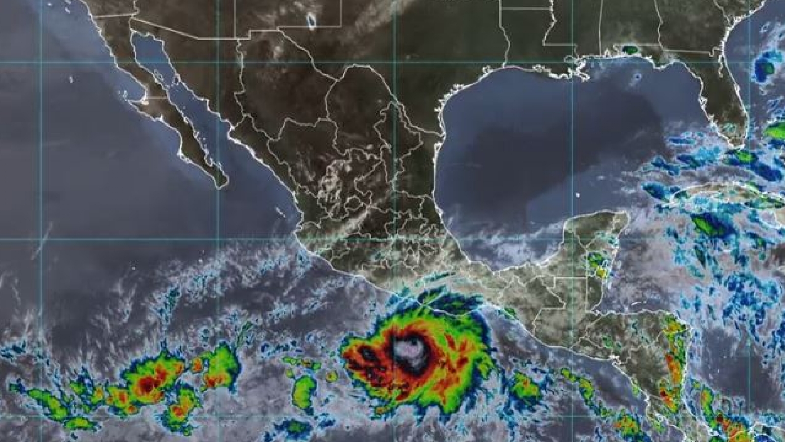 Huracán Ágatha ya es categoría 2 y tocará tierra en las costas de Oaxaca