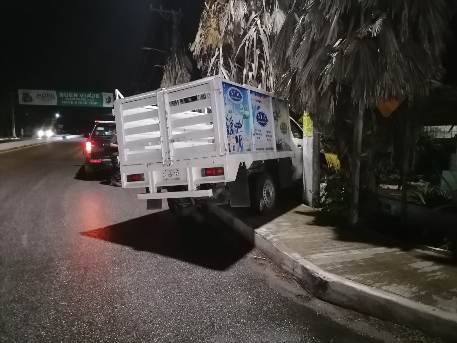 Testigos mencionaron que una mujer se encontraba a pocos metros de donde ocurrió el accidente Testigos mencionaron que una mujer se encontraba a pocos metros de donde ocurrió el accidente