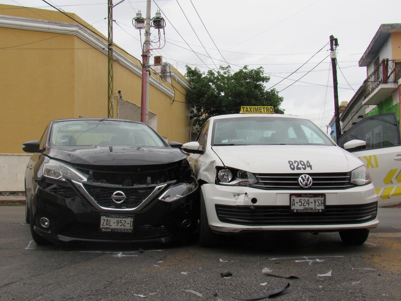Los autos chocaron cerca del Centro Histórico Los autos chocaron cerca del Centro Histórico