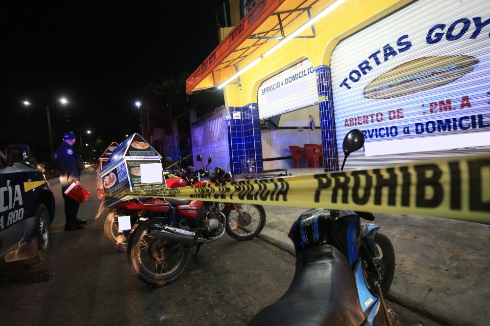 En el caso del ataque armado en el establecimiento de Tortas Goyo de Cancún, los hombres armados amenazaron con rafaguear otro local del mismo dueño en la ciudad En el caso del ataque armado en el establecimiento de Tortas Goyo de Cancún, los hombres armados amenazaron con rafaguear otro local del mismo dueño en la ciudad