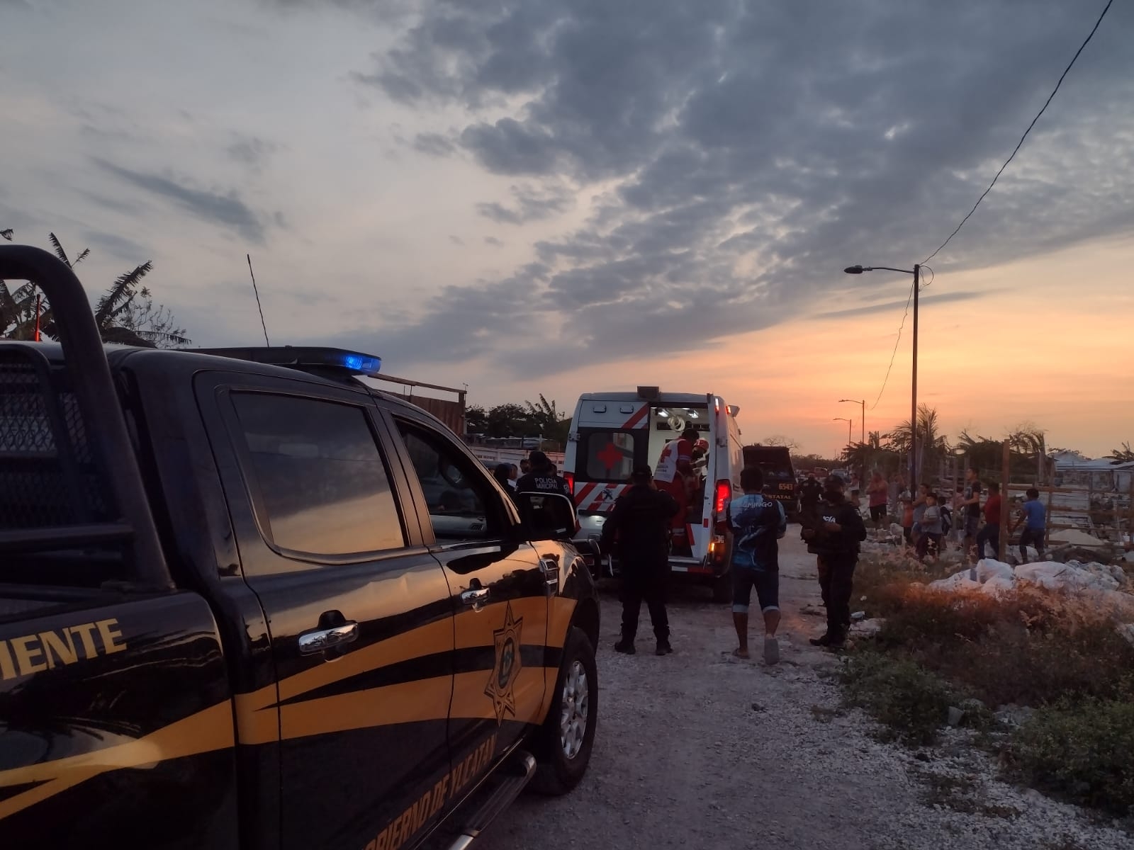 Hombre recibe un hachazo durante pelea en la comisaría de Flamboyanes