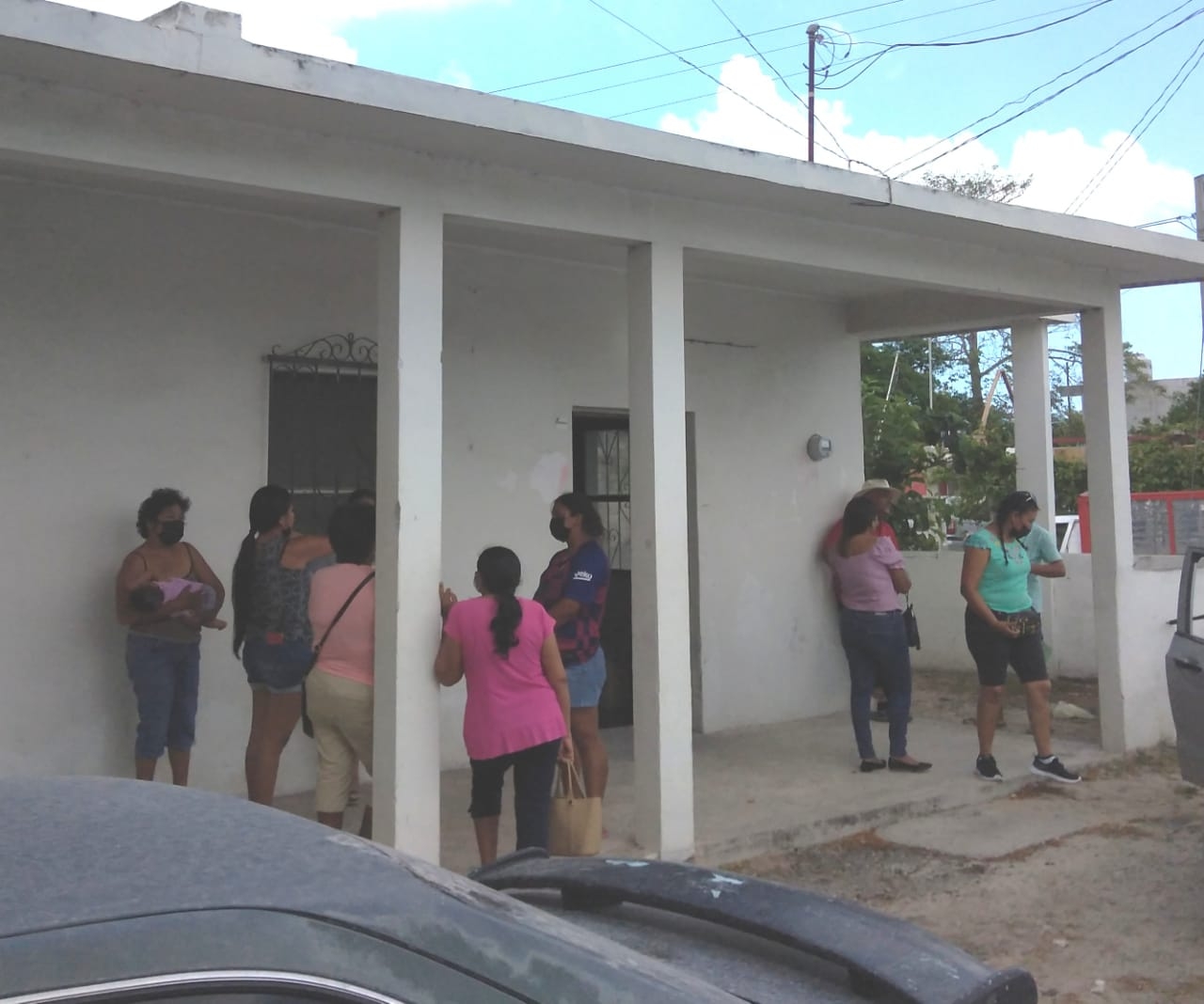 Vecinos de Sabancuy aseguran que se han registrado otros robos en la misma zona Vecinos de Sabancuy aseguran que se han registrado otros robos en la misma zona