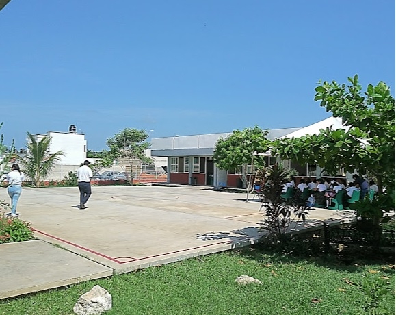 Muere estudiante dentro de una secundaria en Piedra de Agua, Umán