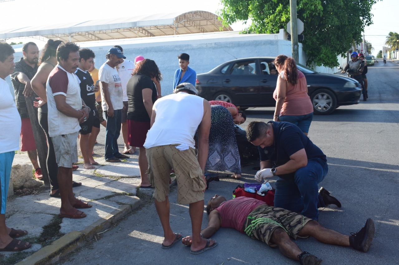 El hombre fue arrollado por la camioneta
