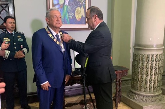 LA Orden del Quetzal fue entregada a AMLO por el apoyo que el Gobierno de México brindó al Gobierno de Guatemala