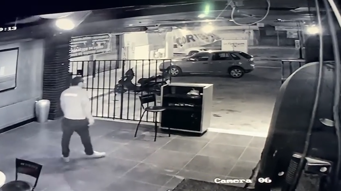 Hombres dispararon contra el bar 'Las de Kabah' en Cancún