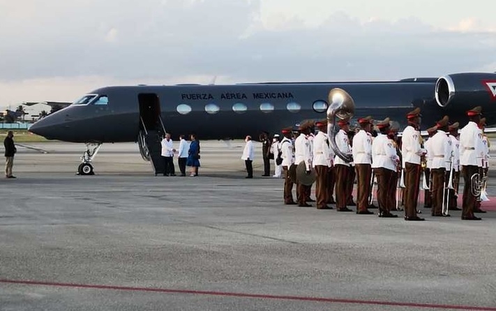 AMLO arribó esta tarde a Cuba, mañana se reunirá con el presidente de aquél país