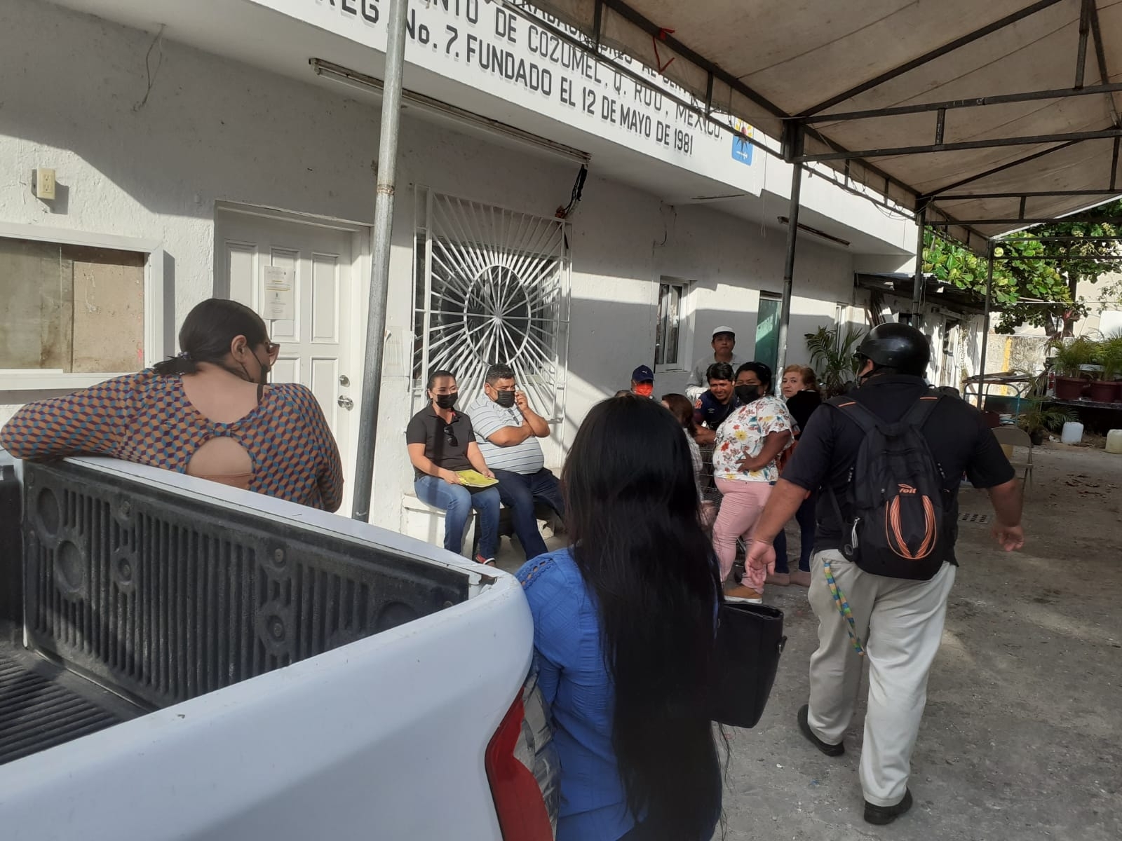 El pasado 6 de abril, trabajadores del Ayuntamiento de Cozumel le impidieron a su ahora exlideresa sindical el entrar a su oficina para laborar