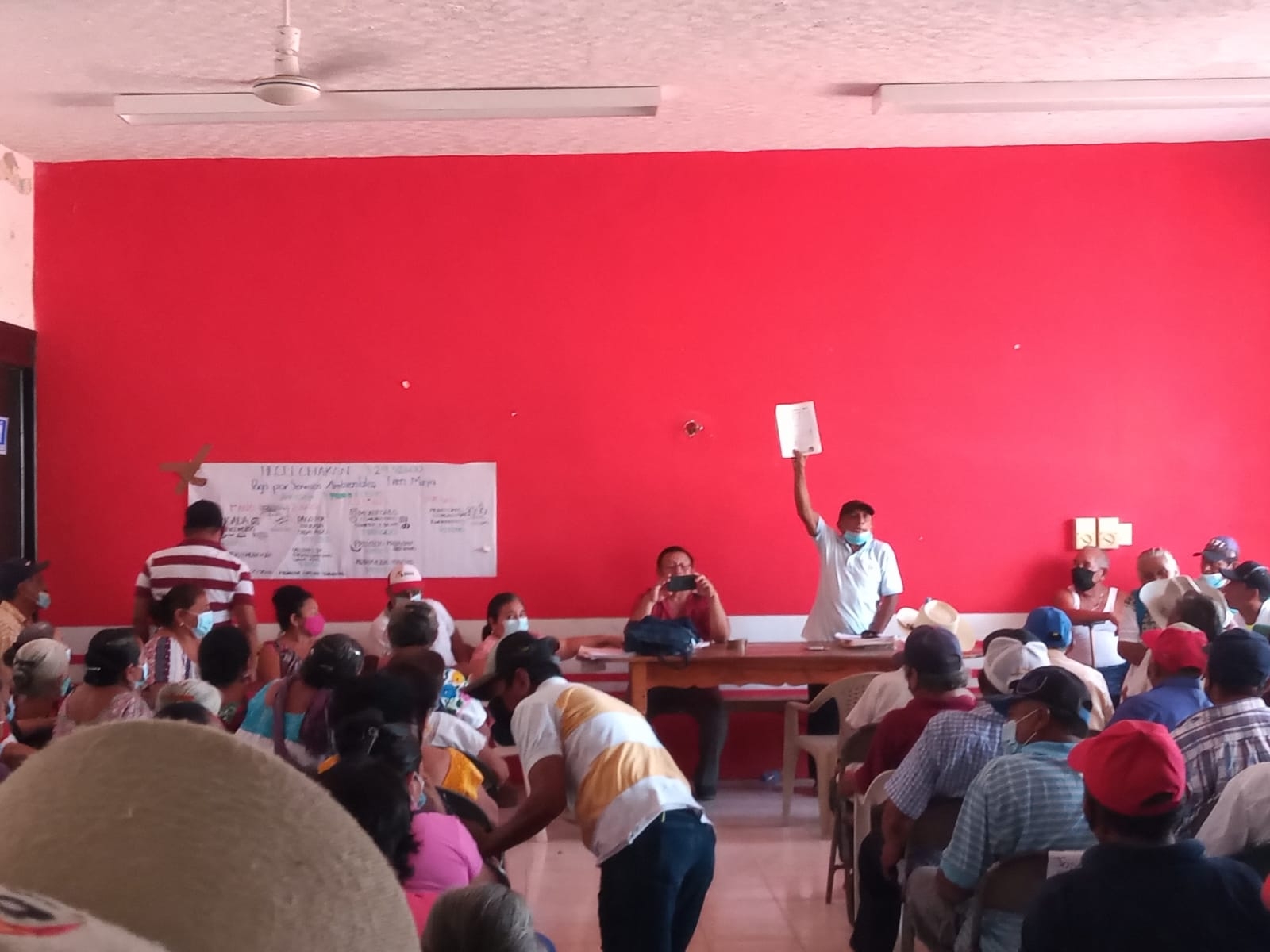 Señalan que ya en otra ocasión una familia intentó apropiarse de la reserva protegida, pero lograron desalojarla. Señalan que ya en otra ocasión una familia intentó apropiarse de la reserva protegida, pero lograron desalojarla.