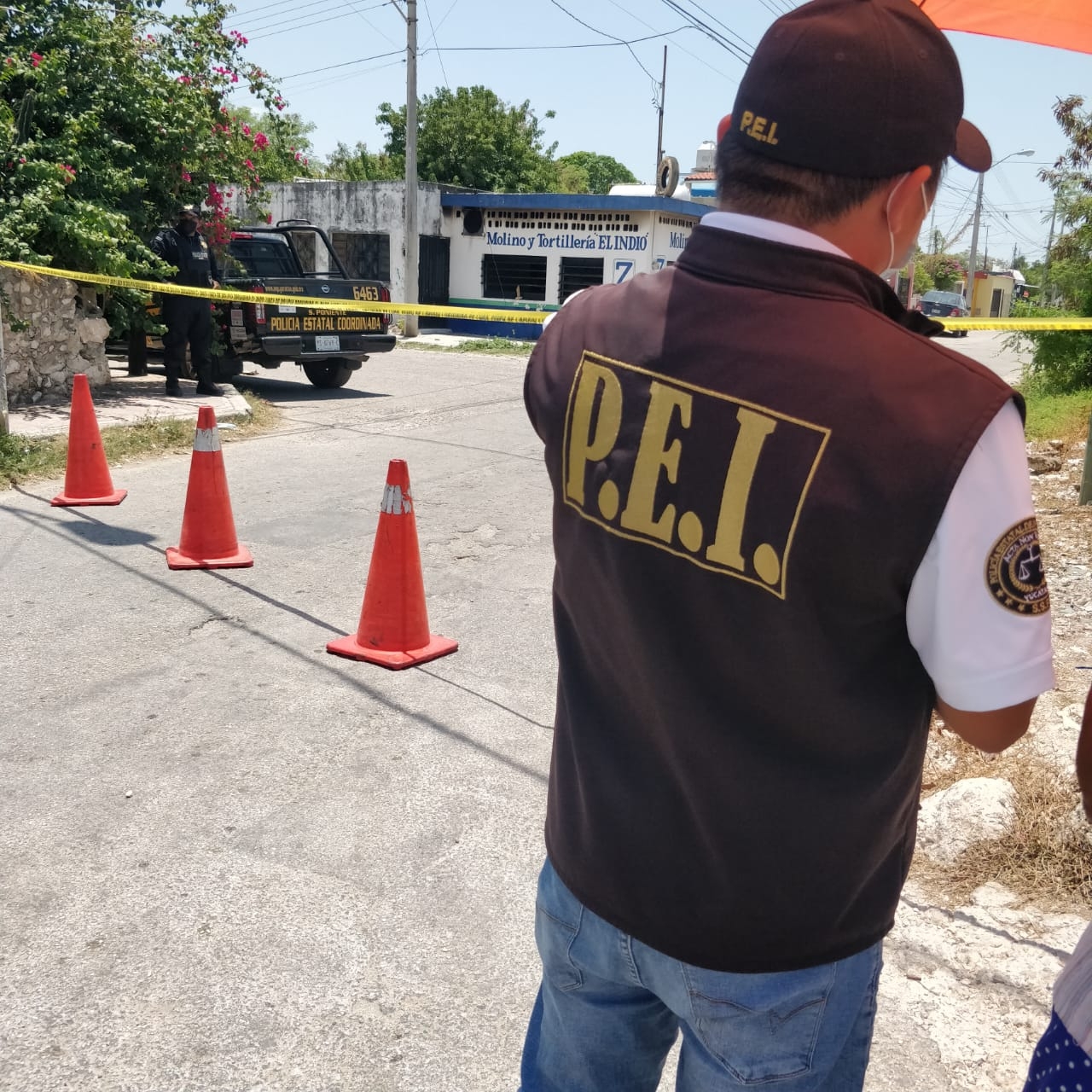Autoridades se encargan de las investigaciones correspondientes en la colonia El Roble de Mérida Autoridades se encargan de las investigaciones correspondientes en la colonia El Roble de Mérida