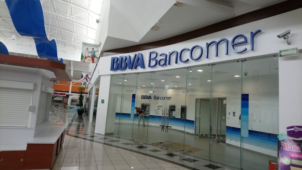 Sólo cuatro de cada 10 personas tienen una cuenta bancaria, lo que limita su crecimiento económico, según el Inegi