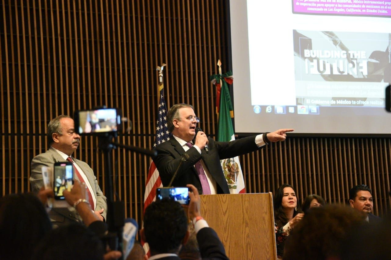 El canciller Marcelo Ebrard, en Los Ángeles, en el marco de la IX Cumbre de las Américas El canciller Marcelo Ebrard, en Los Ángeles, en el marco de la IX Cumbre de las Américas