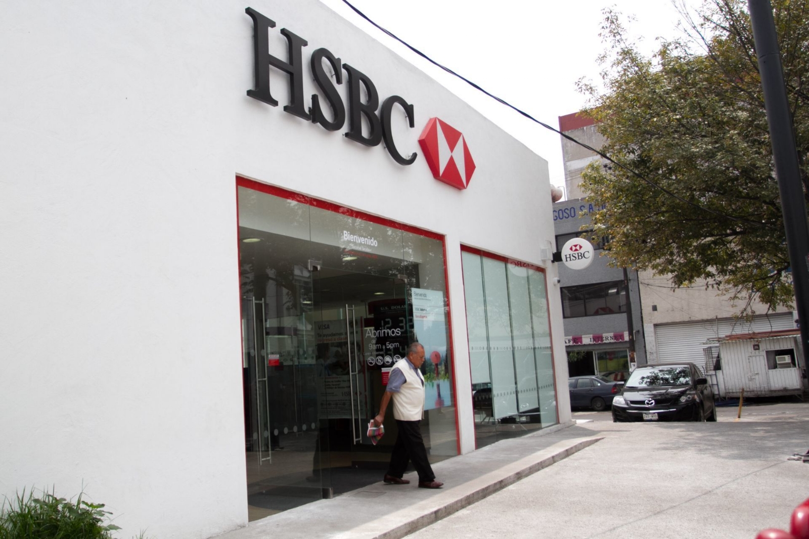 El banco anunció a sus clientes que realizará un mantenimiento a sus servidores El banco anunció a sus clientes que realizará un mantenimiento a sus servidores