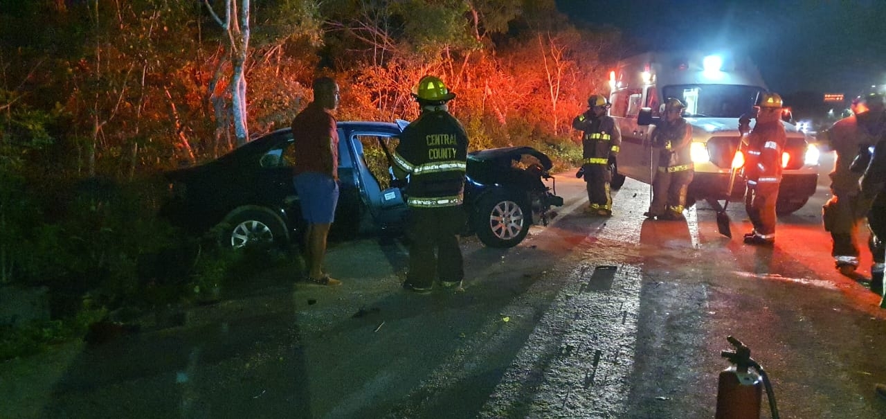 Uno de los jóvenes fue detenido por elementos de la policía